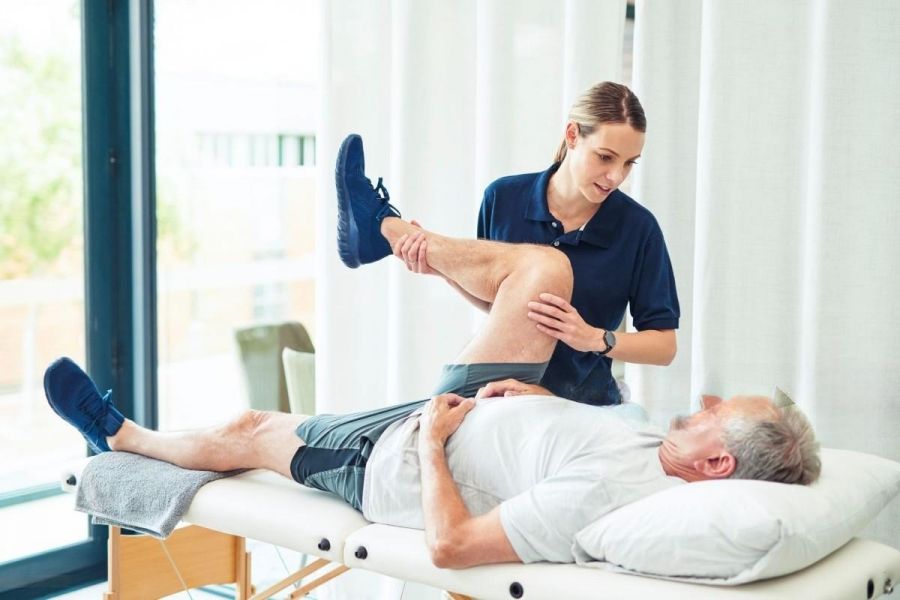 Physiotherapy at Home for Comfortable and Effective Recovery
